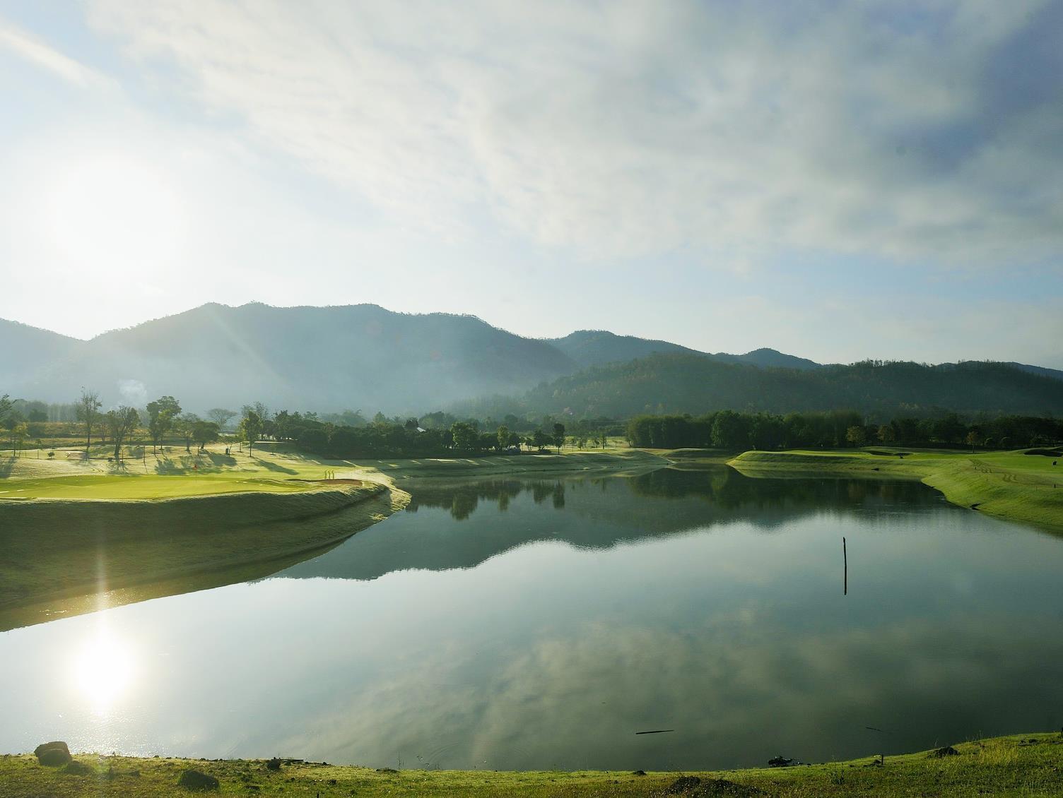 Chiangmai Highlands Golf And Spa Resort Mae On Exteriör bild
