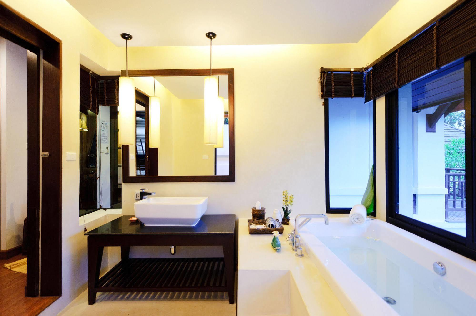 Chiangmai Highlands Golf And Spa Resort Mae On Exteriör bild